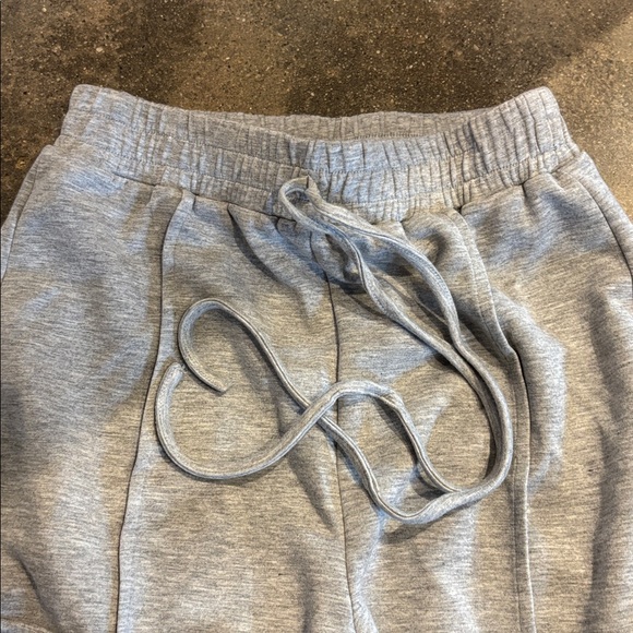 Gray Cargo Sweatpants - Picture 4 of 9